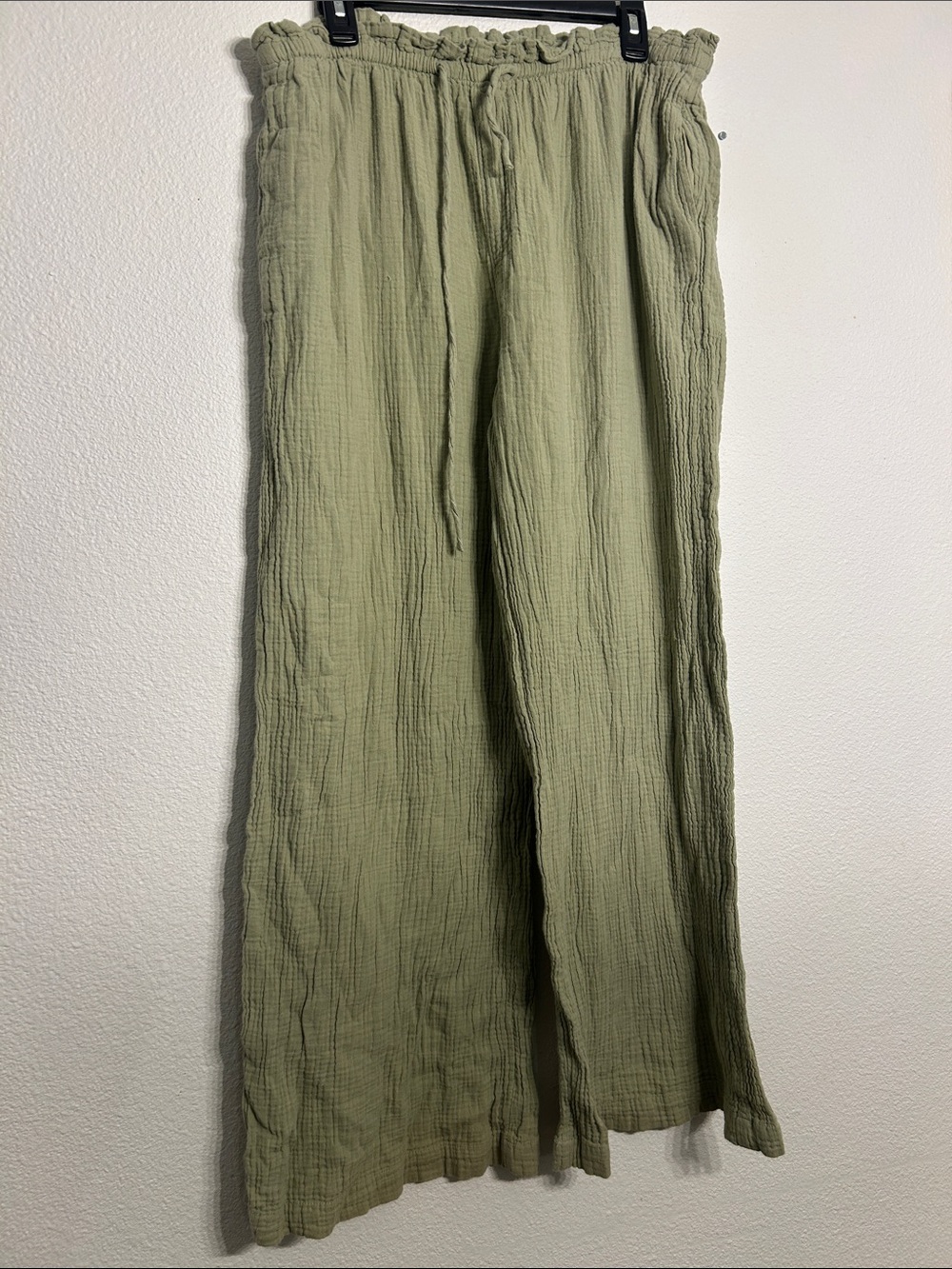 Universal Thread Olive Green Wide-Leg Gauze Trousers